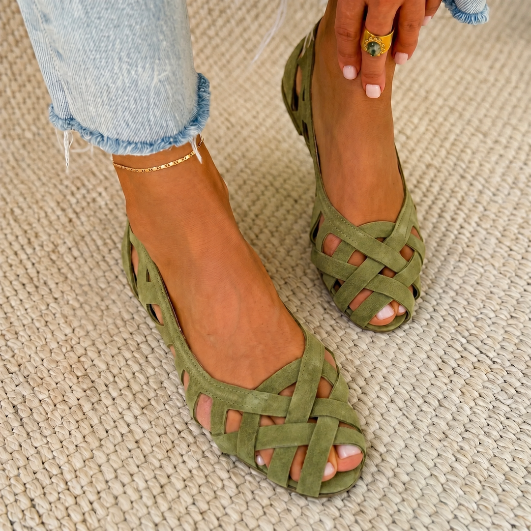 Bennett and Lowe Jenefer lightweight comfort sandals for women with cushioned straps and open-toe design.