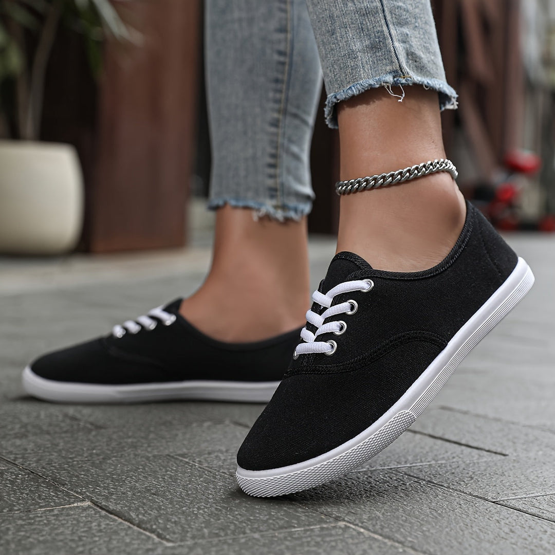 Rhea | Low-Top Lace-Up Sneaker