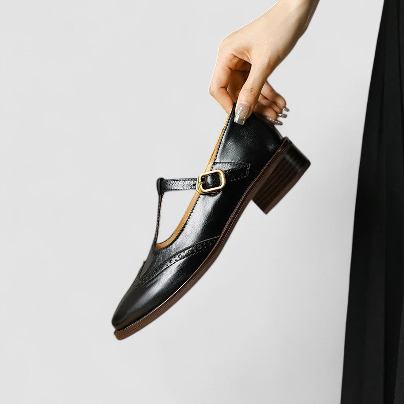 Bennett and Lowe Daisy casual Mary Jane shoes with rounded toe and strap, in classic black leather for everyday wear