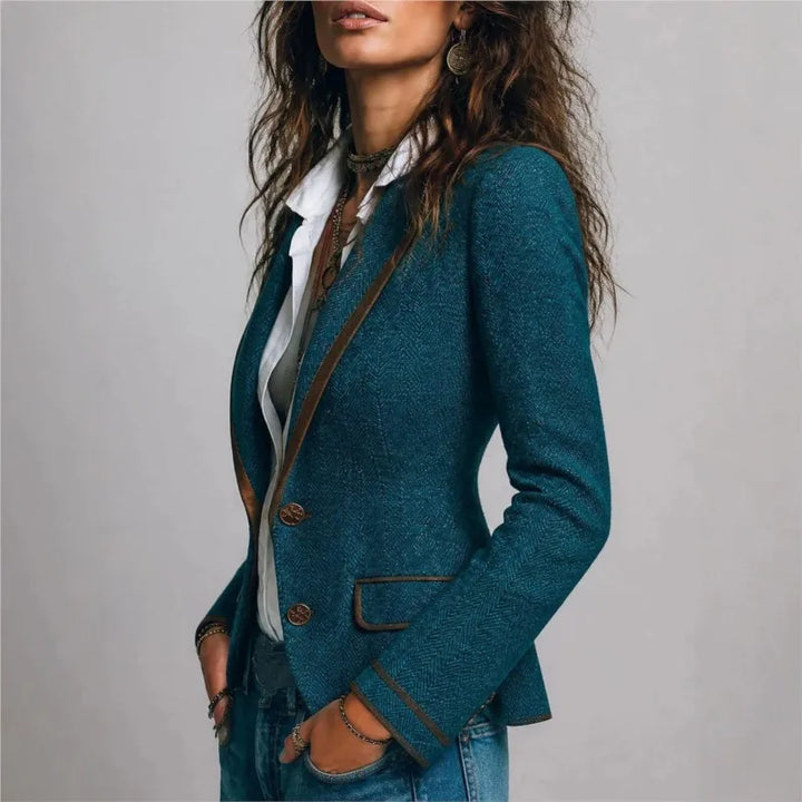 Bennett & Lowe Harriet contrast trim tailored blazer in black with white trim, featuring a fitted design and structured lapels.