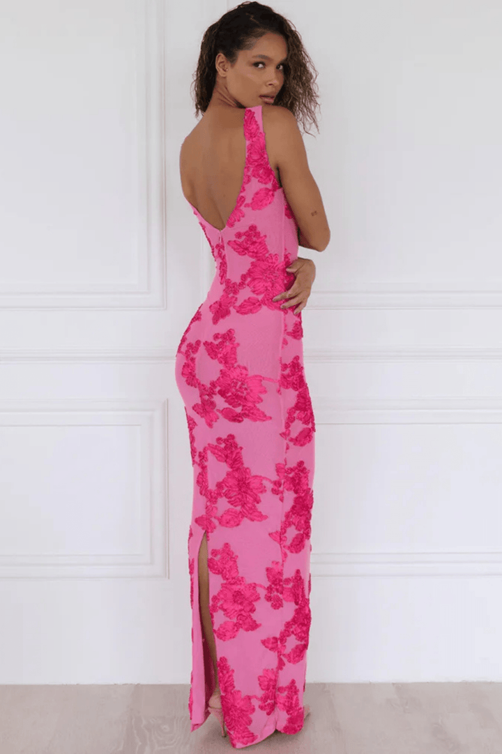 Yolanda Amara-style maxi dress for women by Bennett and Lowe, featuring flowing fabric and elegant design